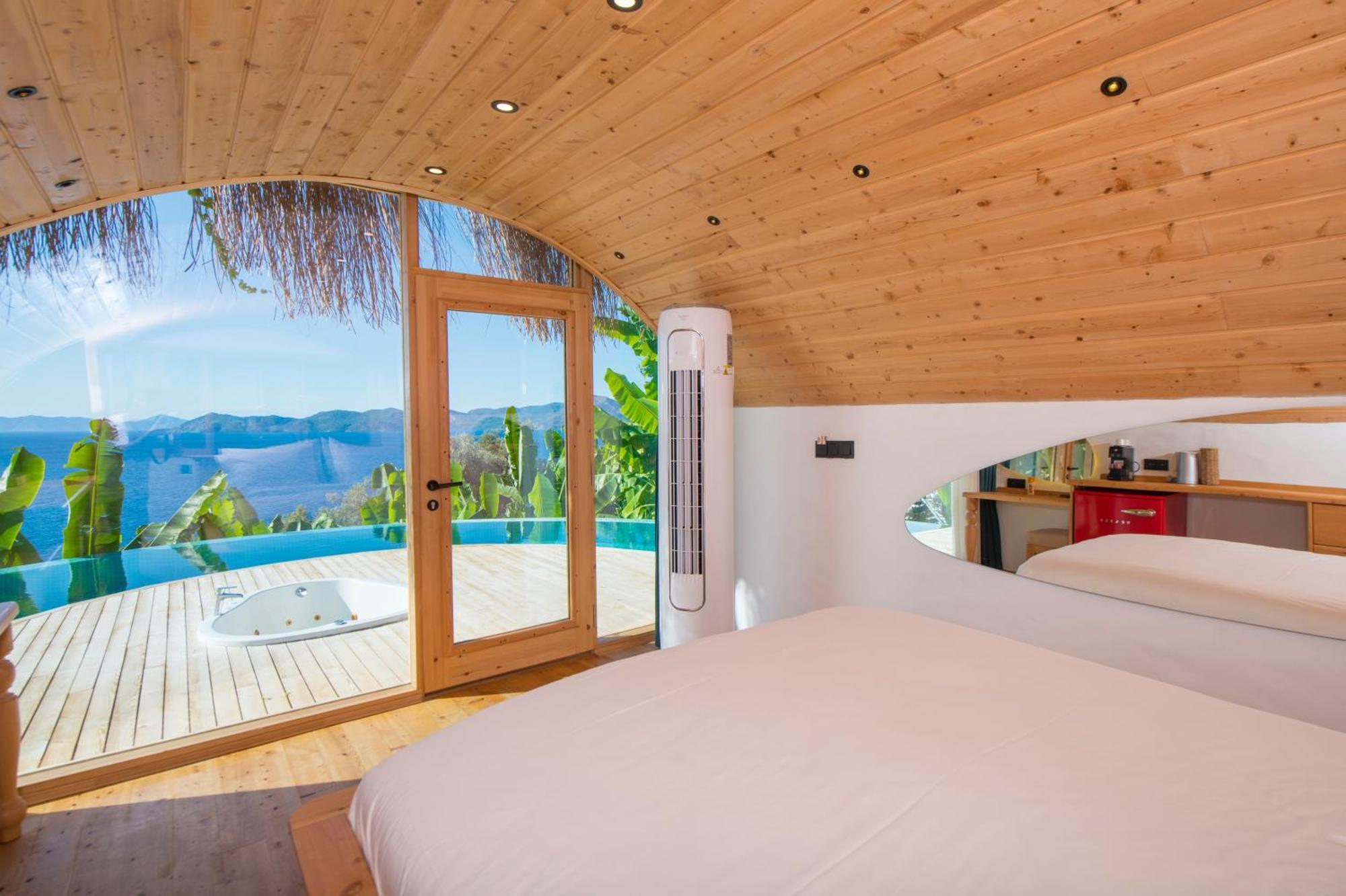 Seaview Faralya Hotel Bagian luar foto